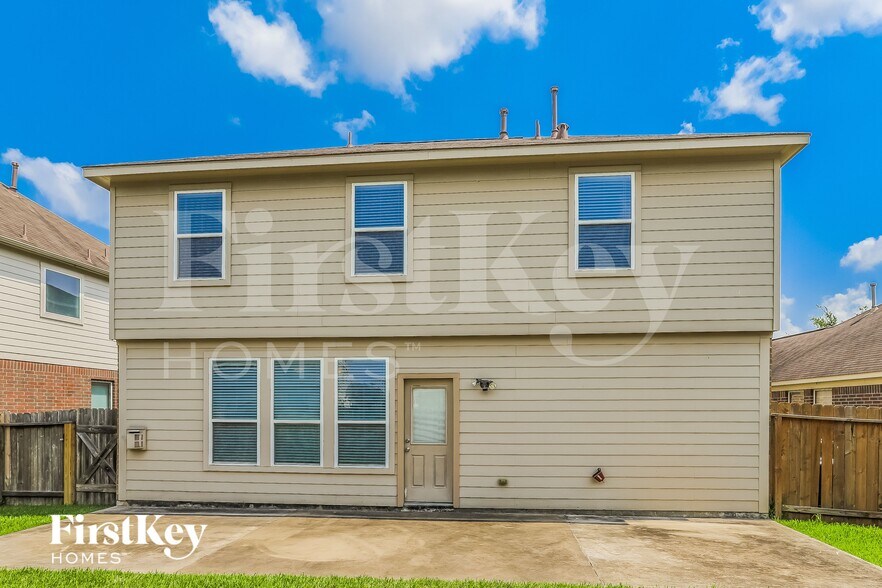 Building Photo - 19615 Hardwood Ridge Tr