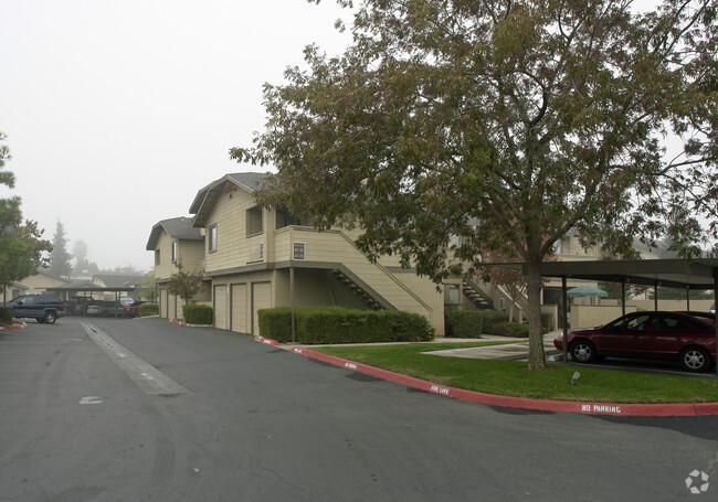 Building Photo - West Pointe Apartments