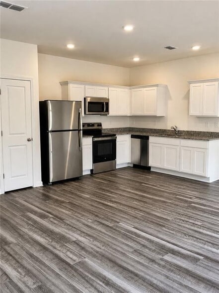 Building Photo - 64 Padley Dr