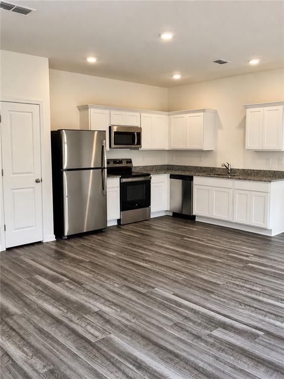 Building Photo - 64 Padley Dr