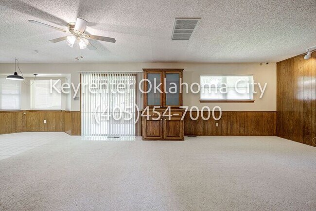 Building Photo - 3632 Sunvalley Dr