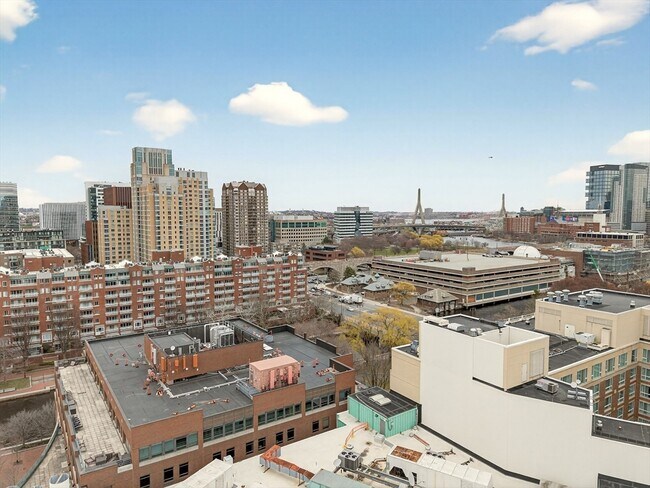 Building Photo - 8-12 Museum Way