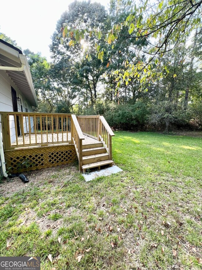 Building Photo - 207 Custer Cir