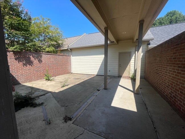 Building Photo - Beautiful Home In Upscale Provenance Commu...