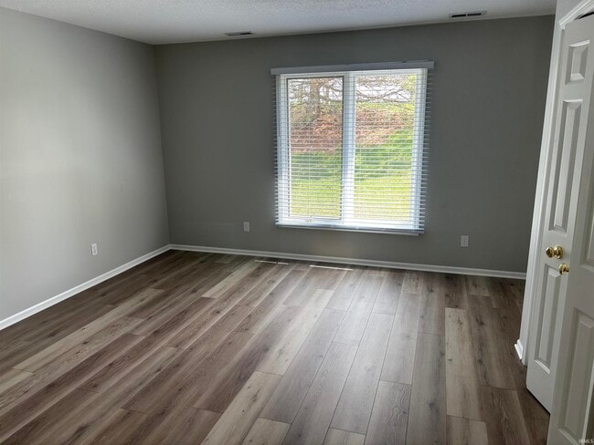 Building Photo - 1431 Shingle Oak Pointe