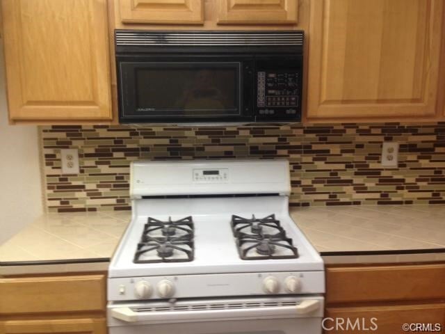 Building Photo - 20670 Havenhurst Dr