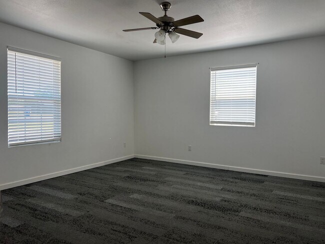 Building Photo - 4400 N Swede Ln