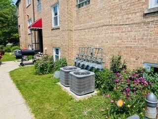 Building Photo - 4925 Greenwood St