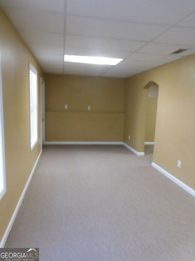 Building Photo - 566 Pond Lillies Rd SE