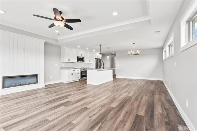 Building Photo - 1160 Waterloo St