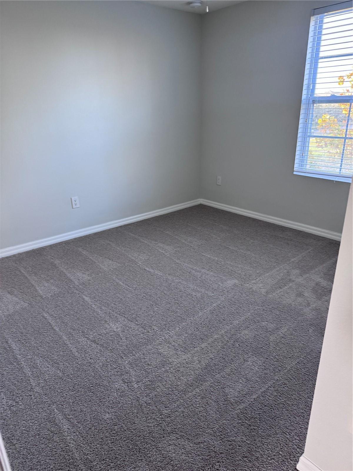 Building Photo - 1613 Reflection Cv