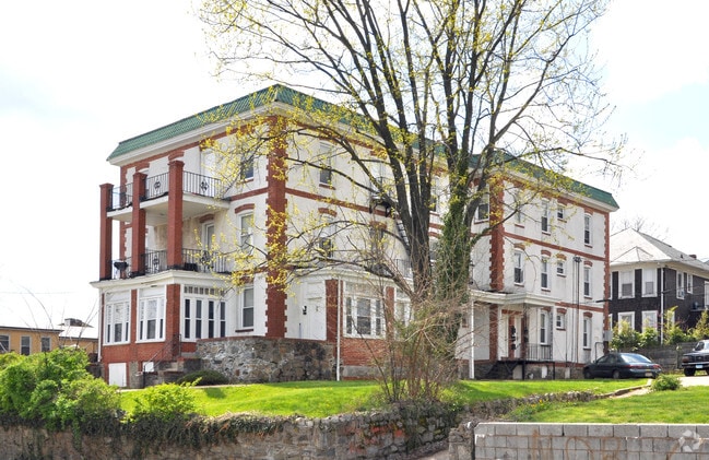 Building Photo - The Dexree Apartments