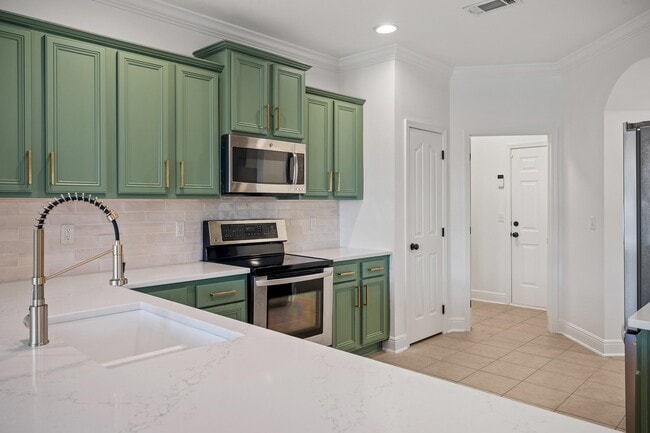 Building Photo - 333 Bella Blvd