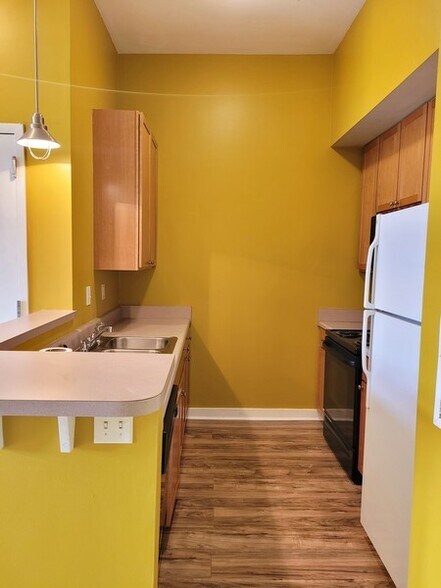 Building Photo - 502 Pryor St SW