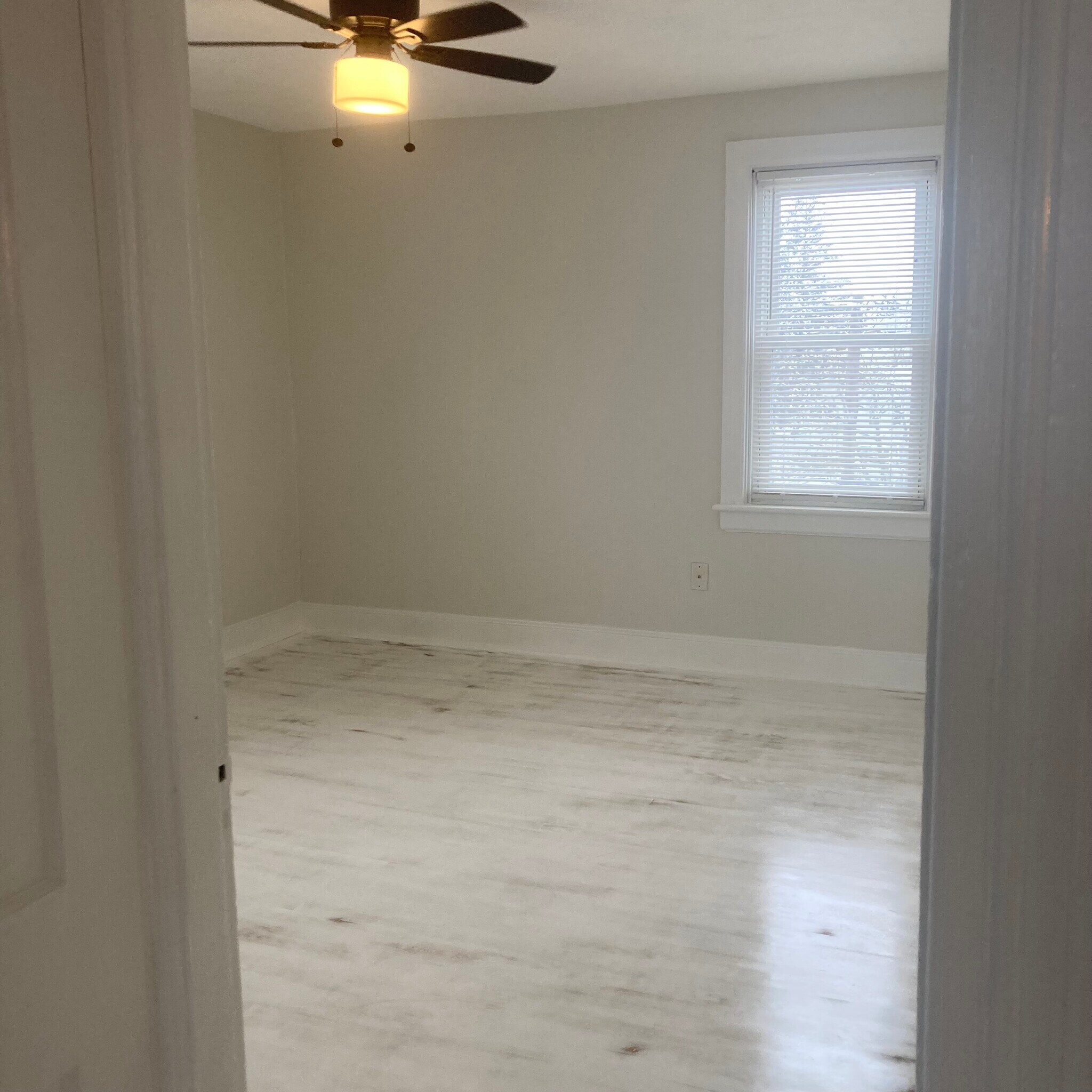 Living room - 70 Hedley Ave