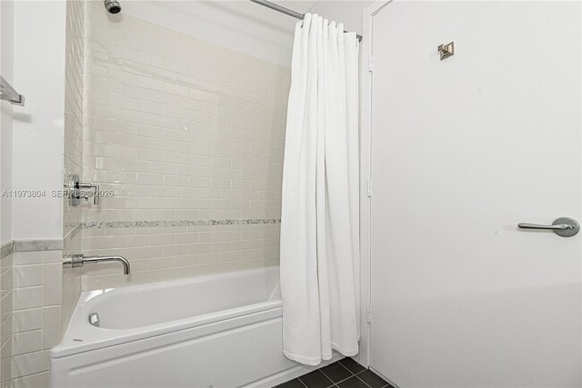 Building Photo - 6101 Aqua Ave