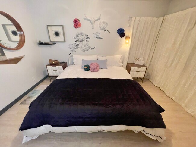 Building Photo - 6721 E La Marimba St