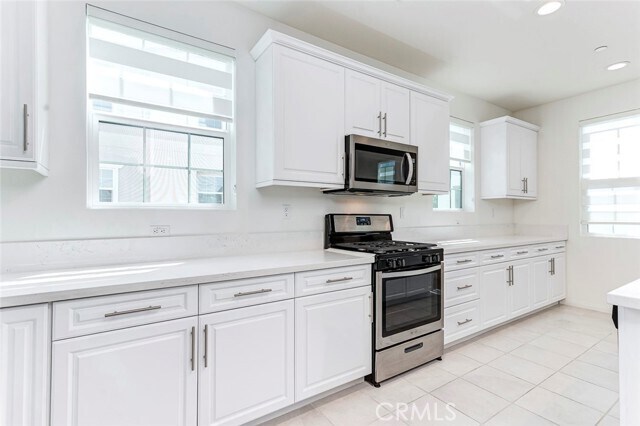 Building Photo - 6996 Cottonwood Ln