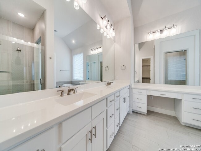 Building Photo - 122 Wildrose Hill Dr