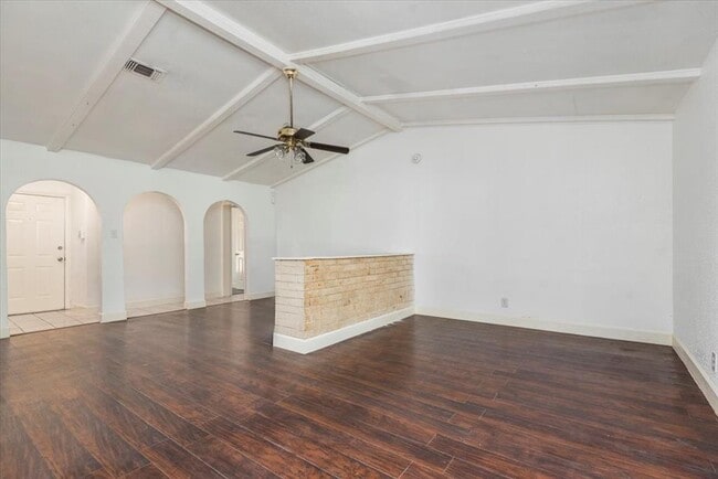Building Photo - 8630 Valley S Dr