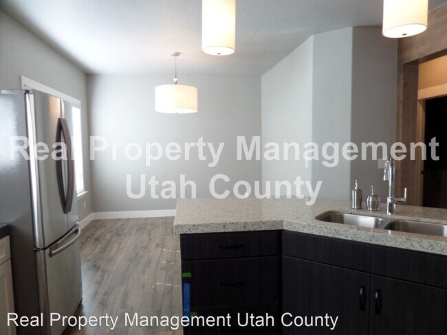 Building Photo - 3 br, 2.5 bath House - 5516 West Florence ...