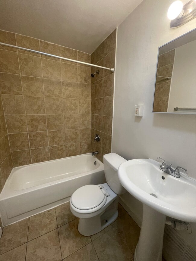 Building Photo - Greencrest