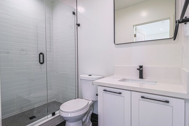Building Photo - 4 Bed | 4.5 Bath | 2024 Construction | Tow...