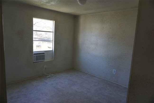 Building Photo - 8979 Gladewood