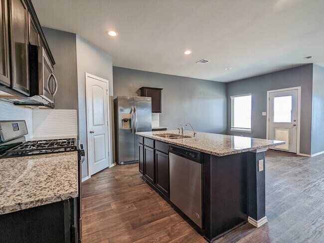 Building Photo - 14541 Montclair Way