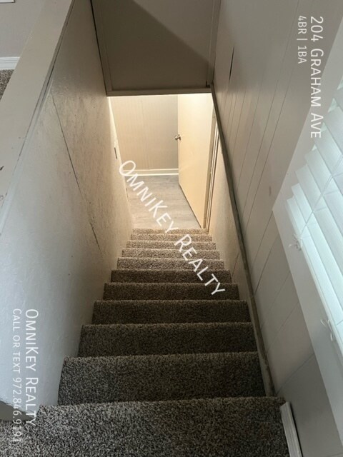 Building Photo - 204 Graham Ave