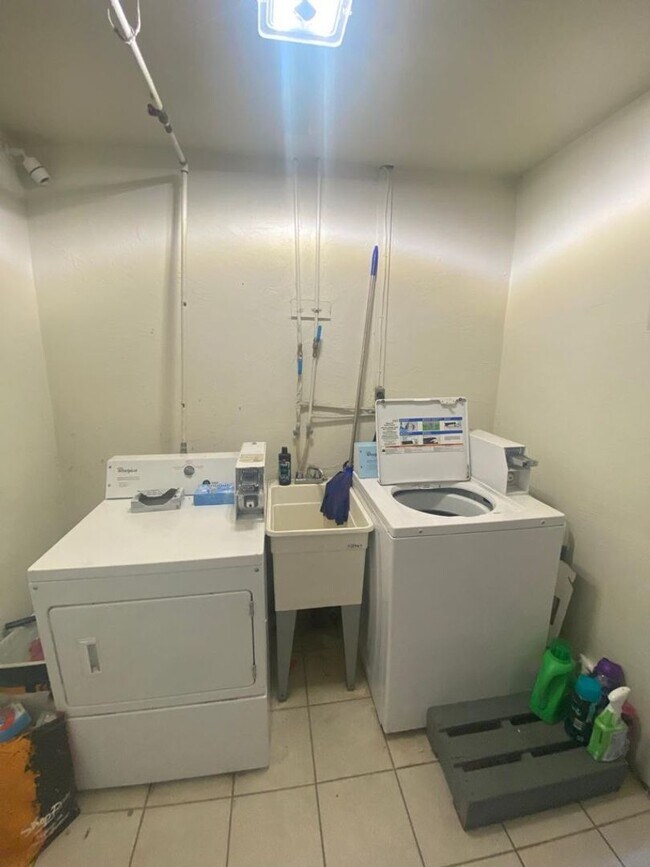 Building Photo - 5701 Tulip St