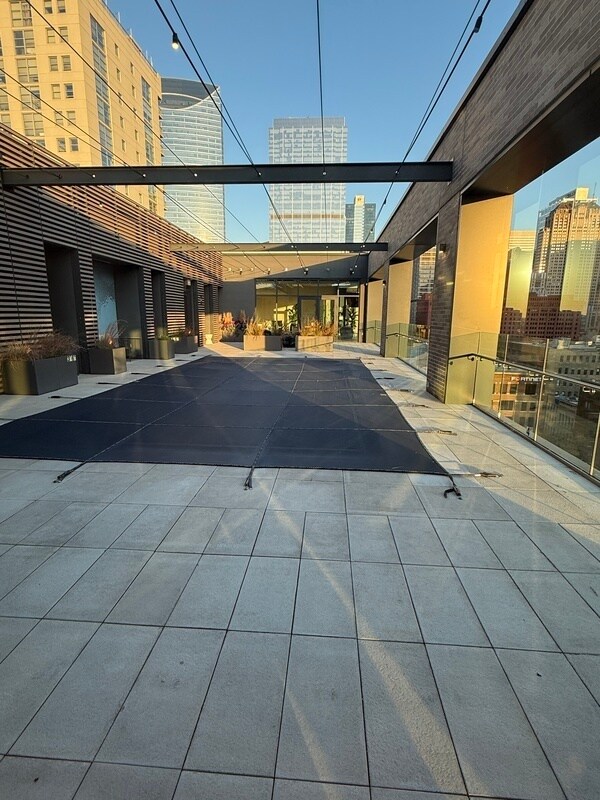 Building Photo - 11 N Green St