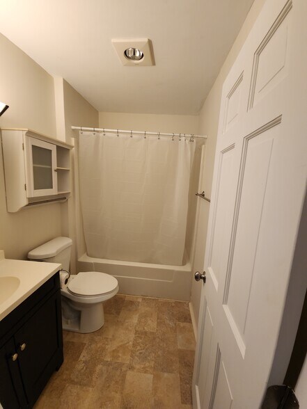 Bathroom - 24 West Rd