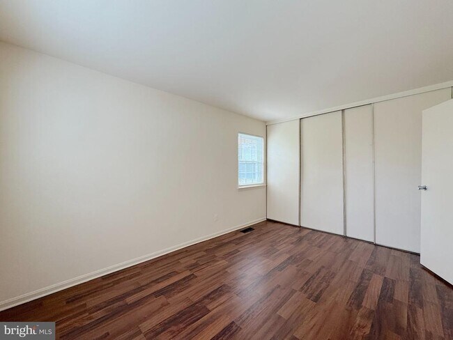 Building Photo - 9642 Hagel Cir