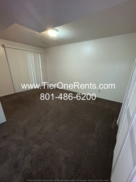 Building Photo - NO DEPOSIT option available for qualified renters!