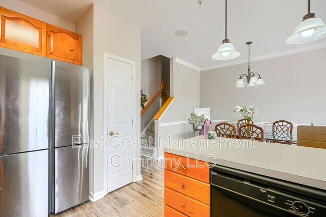 Building Photo - 403 Deer Hill Cir