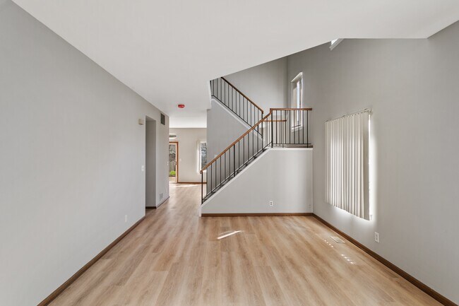 Building Photo - 14163 S Napa Cir