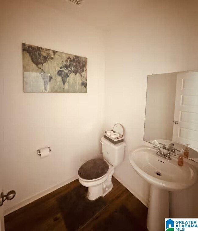 Building Photo - 510 Boxwood Bnd