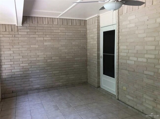 Building Photo - 1216 W Heron Ct