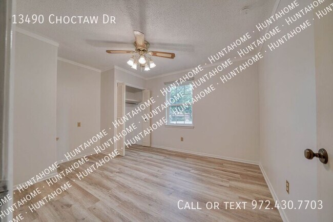 Building Photo - 13490 Choctaw Dr