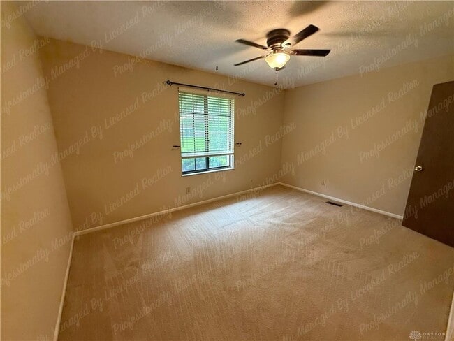 Building Photo - 4418-4420 Edelweiss Dr