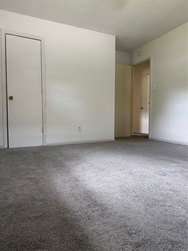 Building Photo - 1813 Ashcraft Ave