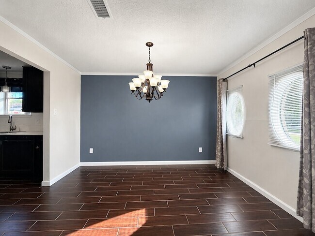Building Photo - 4418 Saffron Ln