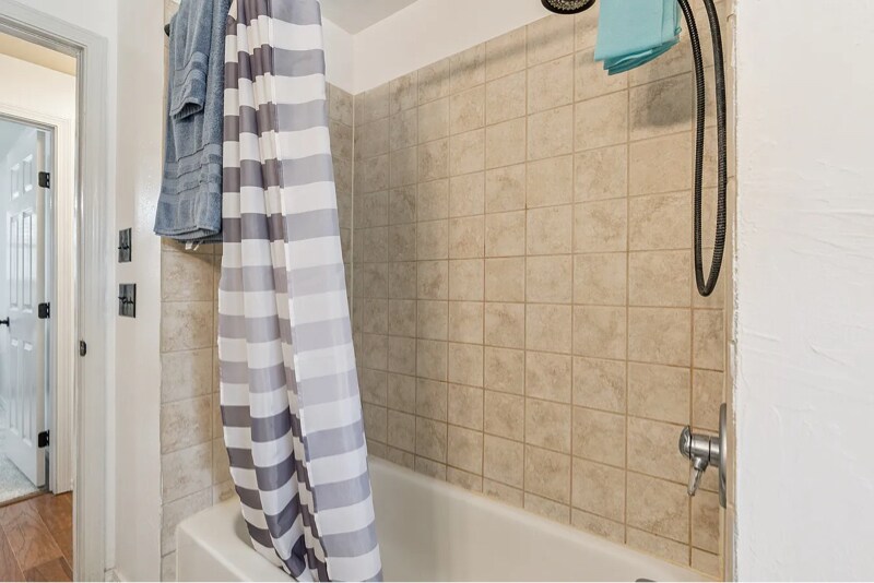 Building Photo - 1316 Sunrise Dr