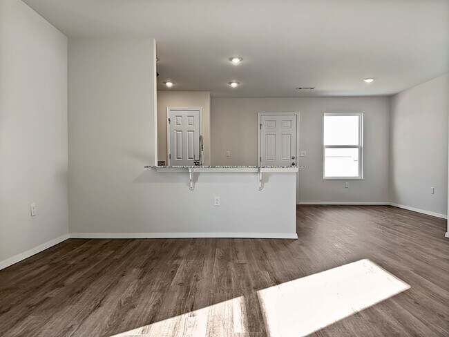 Building Photo - 8129 Sunflower Wy