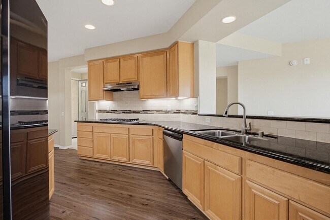Building Photo - 823 Kalpati Cir