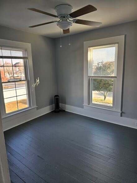 Backroom study - 421 Tazewell Ave