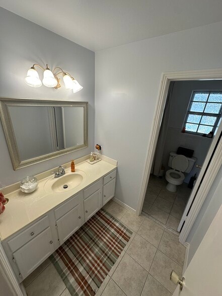 Building Photo - 5075 Shoshone Dr