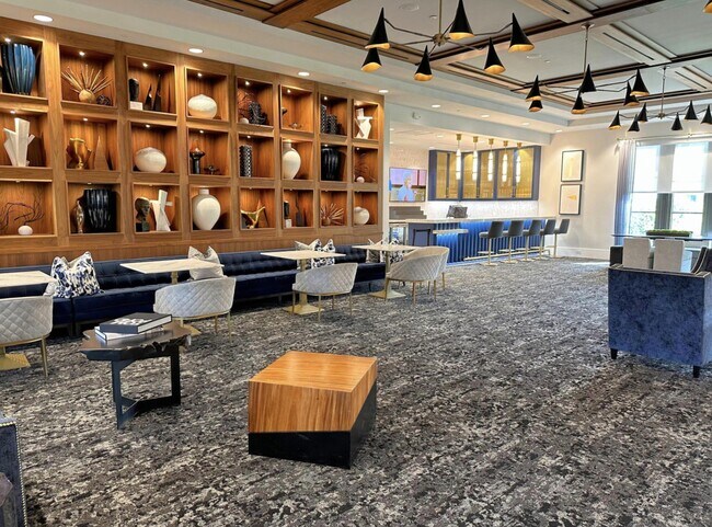 Building Photo - 17299 Pagoda Palms Dr