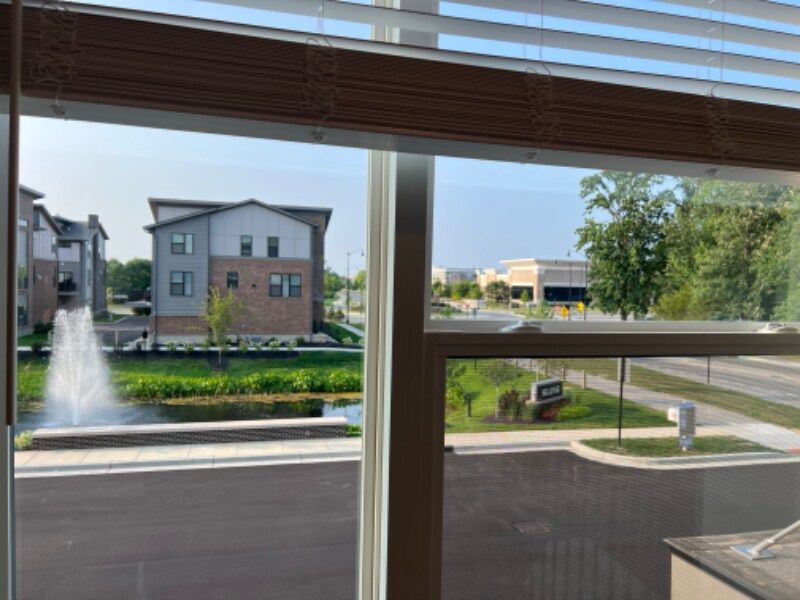 Building Photo - 677 Golborne St